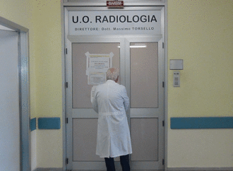 Due della radiologia di Lecce a casa. Non migliora l’anestesista di Copertino