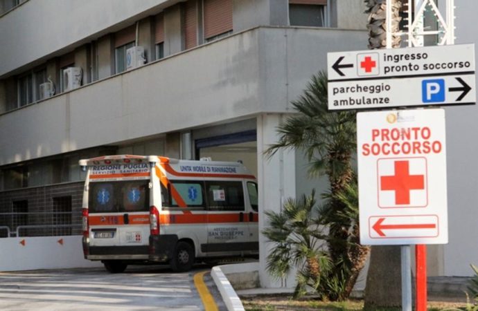 Un pronto soccorso con tre infermieri per 70 accessi al giorno