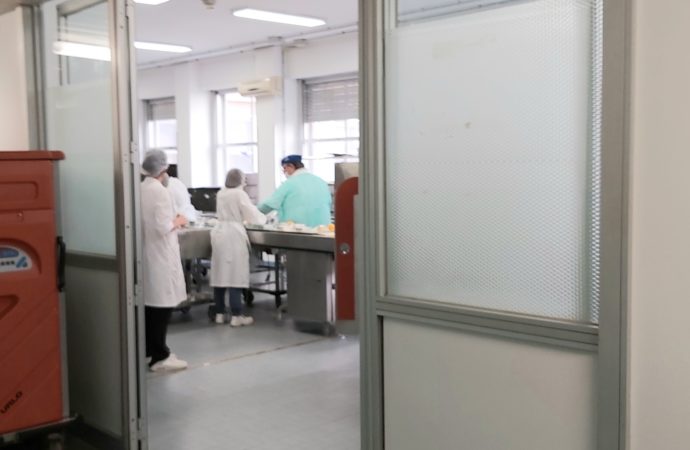 Cucina dell’ospedale di Lecce: lavori ancora in fieri, a rischio il centro cottura