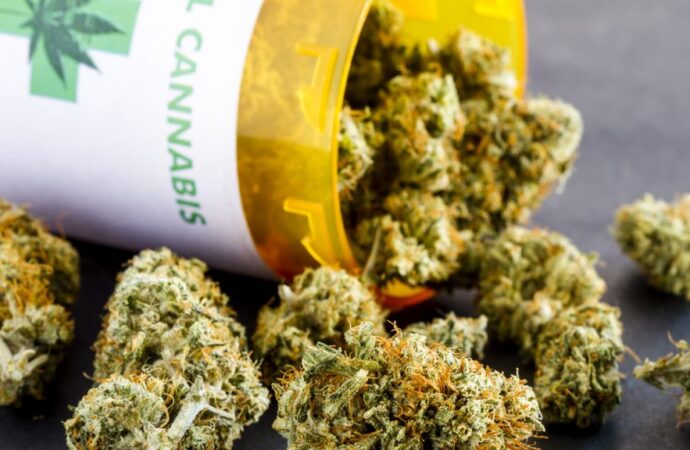 Cannabis terapeutica adesso si può ritirare in farmacia