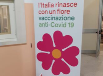 Vaccini in Puglia: una corsa contro il tempo, tra gente confusa e medici in difficoltà