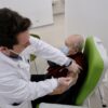 Centri vaccinali: troppe anomalie, i sindacati diffidano l’Asl