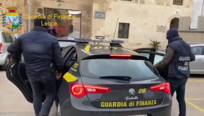 Falsi corsi per Oss, 5 persone arrestate dalla guardia di finanza, si indaga in tutta Italia